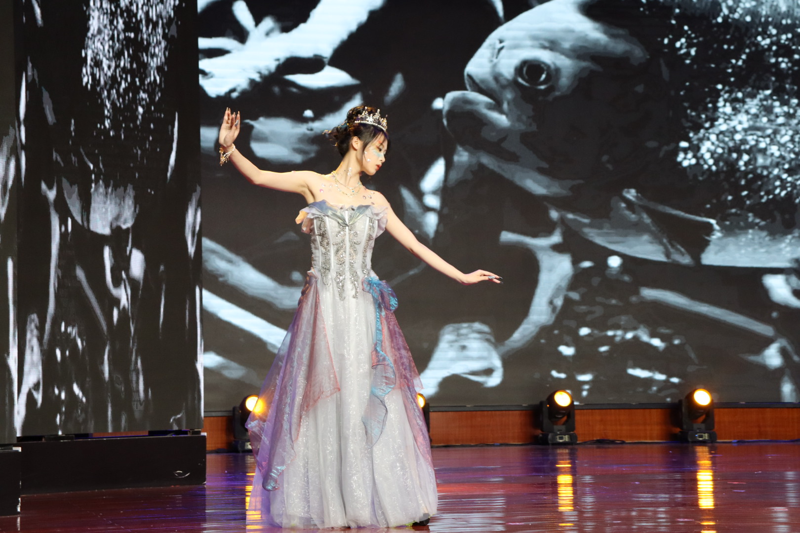 美妆大赛.JPG