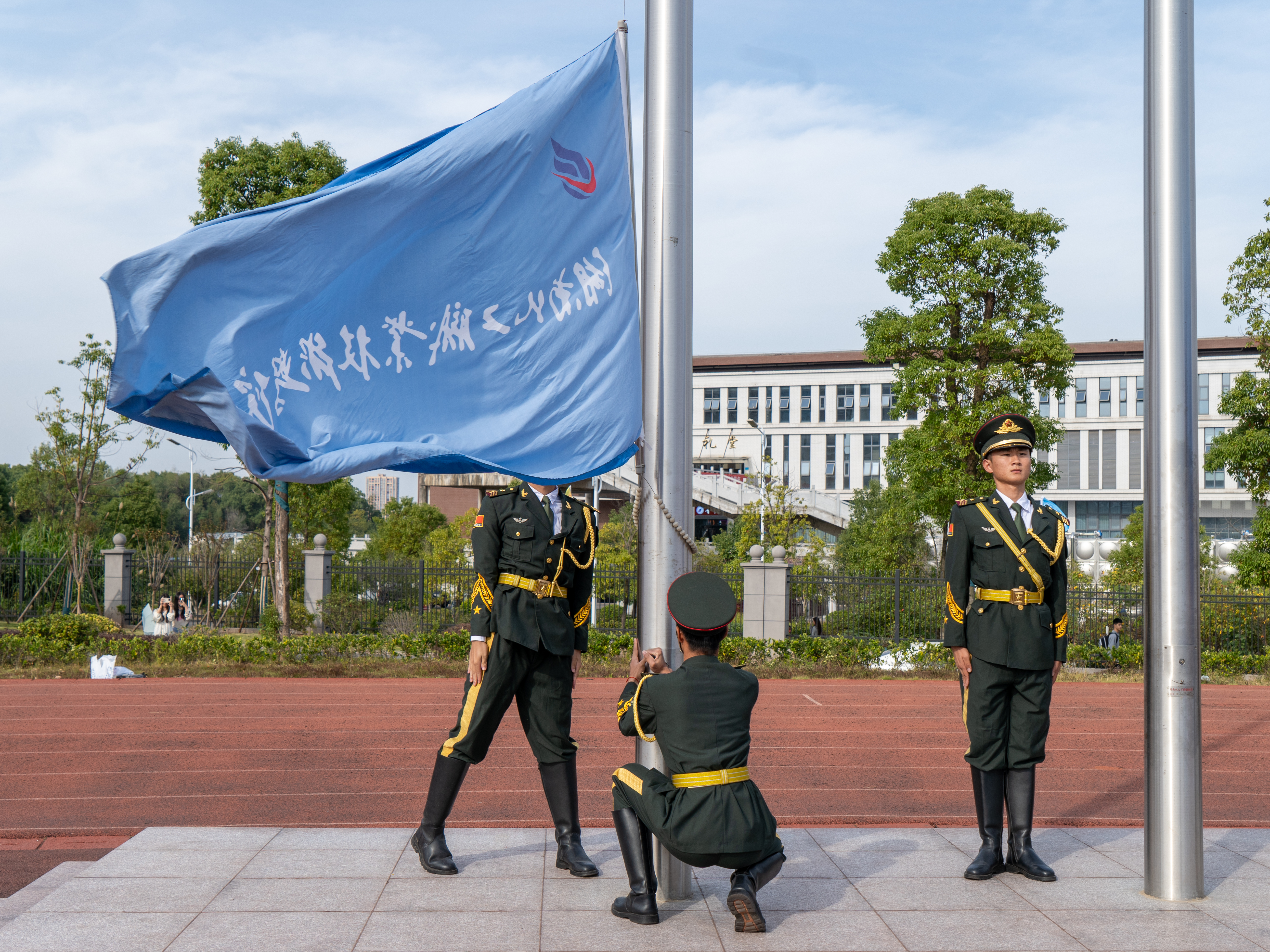 升校旗.jpg