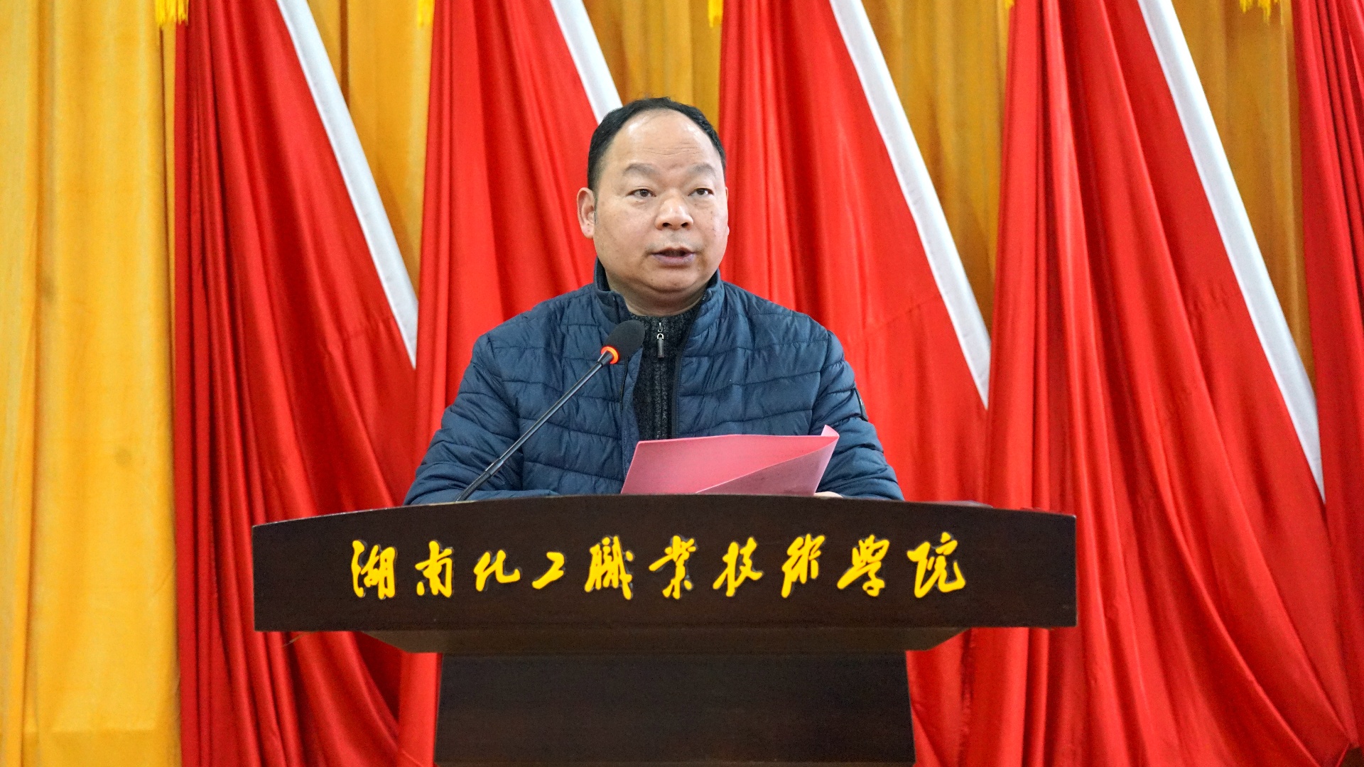 童书记2.jpg
