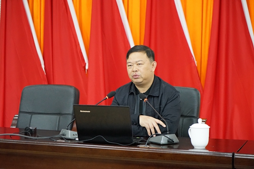 刘望上党课 (1)