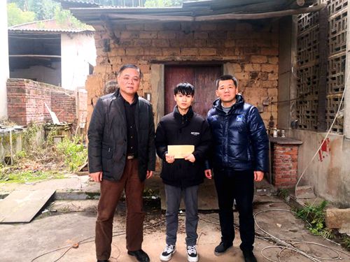 自信学院送温暖_副本 自信学院送温暖_副本