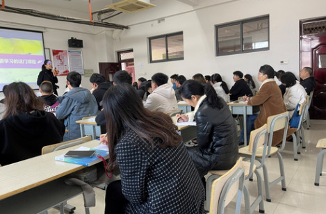 听评结合同反思，研改并举保质量——湖南化工职院高等数学教研室开展开学第一课教研活动