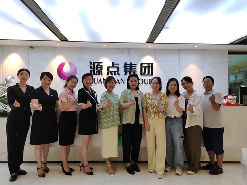 图7 化妆品经营与管理专业教师团队赴源点集团调研访问